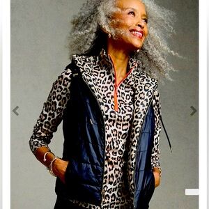 NWOT WEEKENDER CHICOS VEST SIZE CHICOS 0